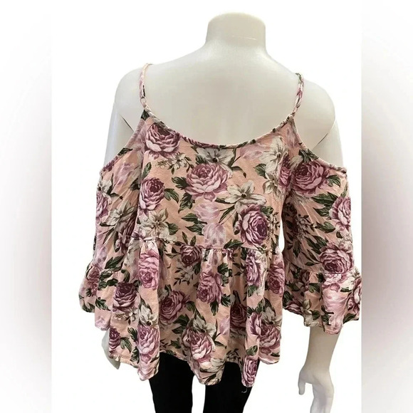 Torrid Babydoll Textured Rayon Cold Shoulder Top  Size 1 - Picture 3 of 9